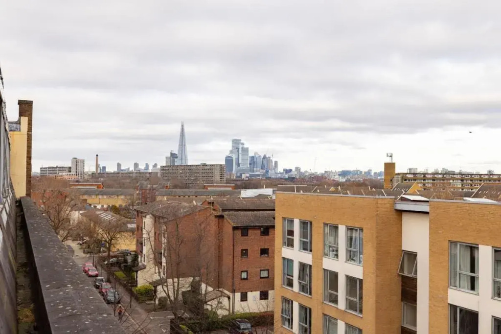 The Camberwell Loft - Captivating 2BDR Flat