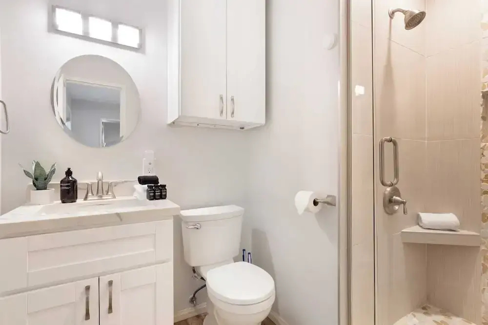 Mission Point Buyout by Avantstay Two Unit Buyout w/ Patio, Fire Pit & Close to Beach! 6bdrs