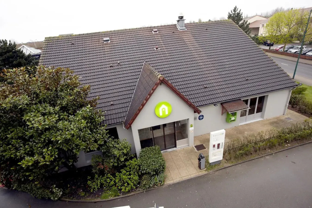 Greet Hotel Versailles - Voisins Le Bretonneux