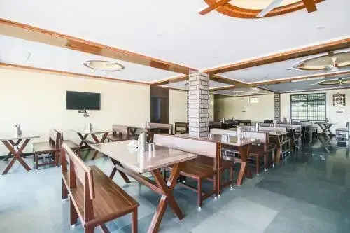 Hotel Jai Hind By OYO Rooms