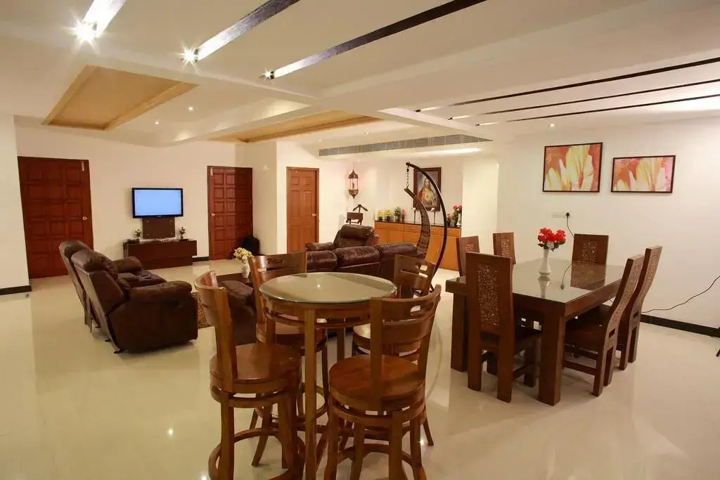 Phils Residency & Banquets