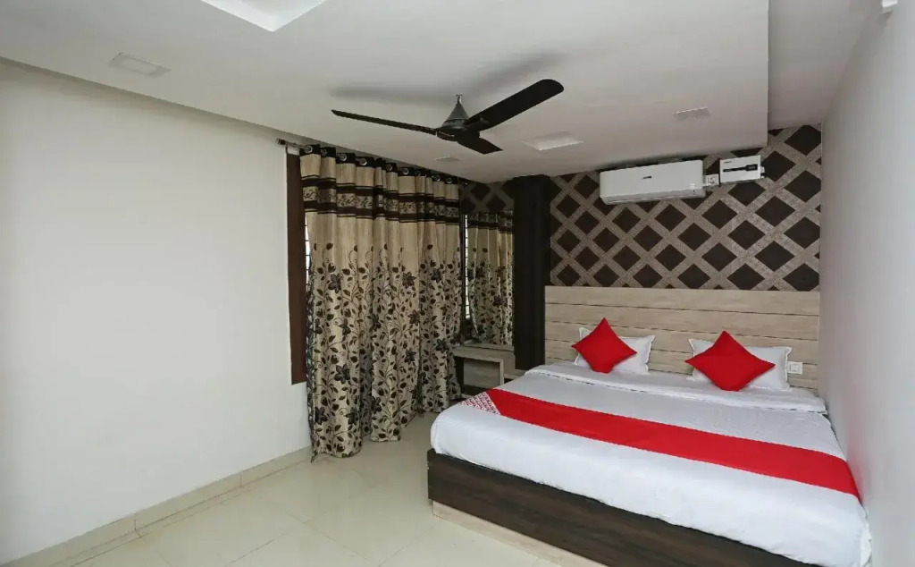 Hotel Vyom Vilas By OYO Rooms