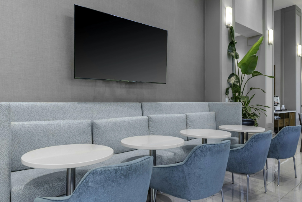 Hampton Inn & Suites Arlington Crystal City DCA