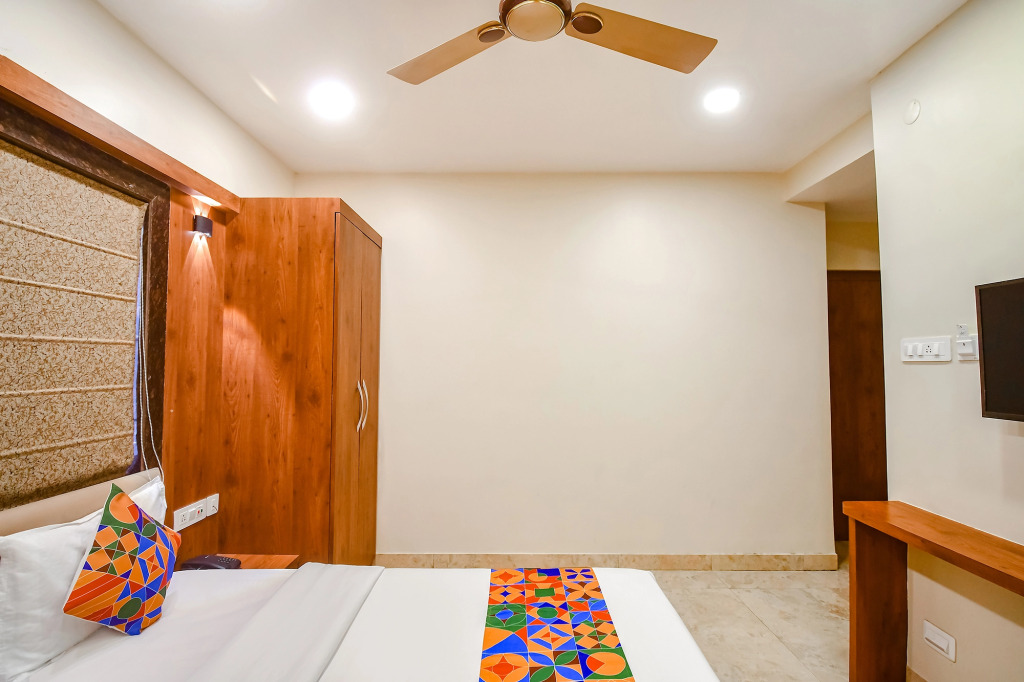 FabHotel Dreamworld Residency - Nr Bisarjan Ghat