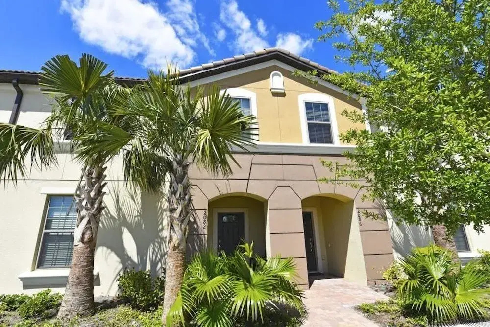 2082 Windsor Hills Townhome 4 Bedroom by Florida Star