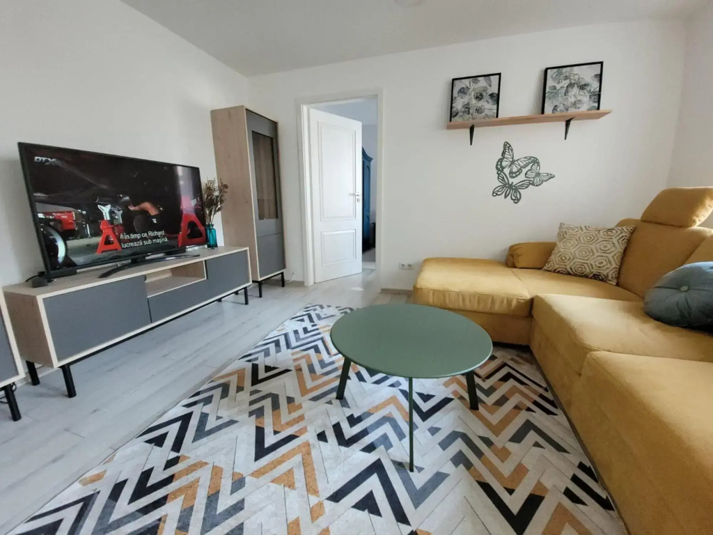 Lovely Apartment Near City Center (w/ Parking)