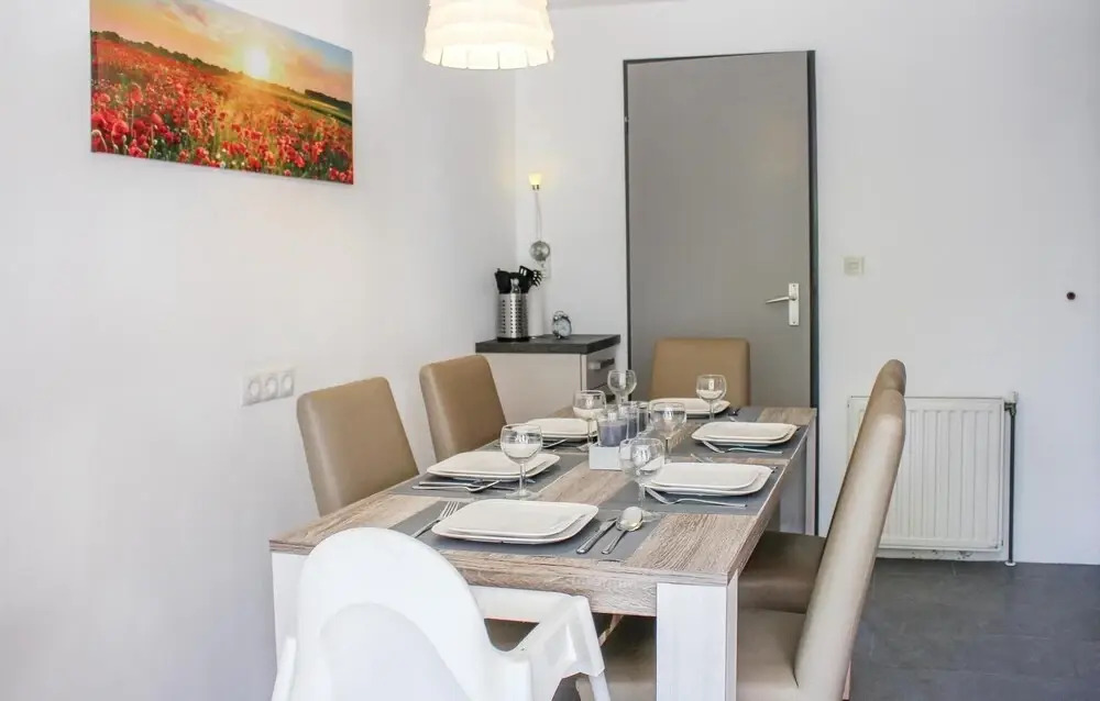 Beautiful Home In Bruinisse With Wifi