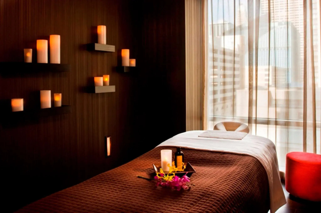 theWit Chicago, a Hilton Hotel