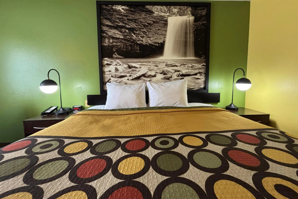 Super 8 by Wyndham Jacksonville