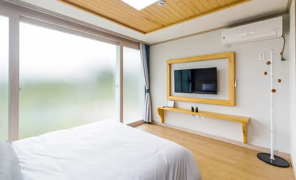 Seogwipo Donnaeco Pension