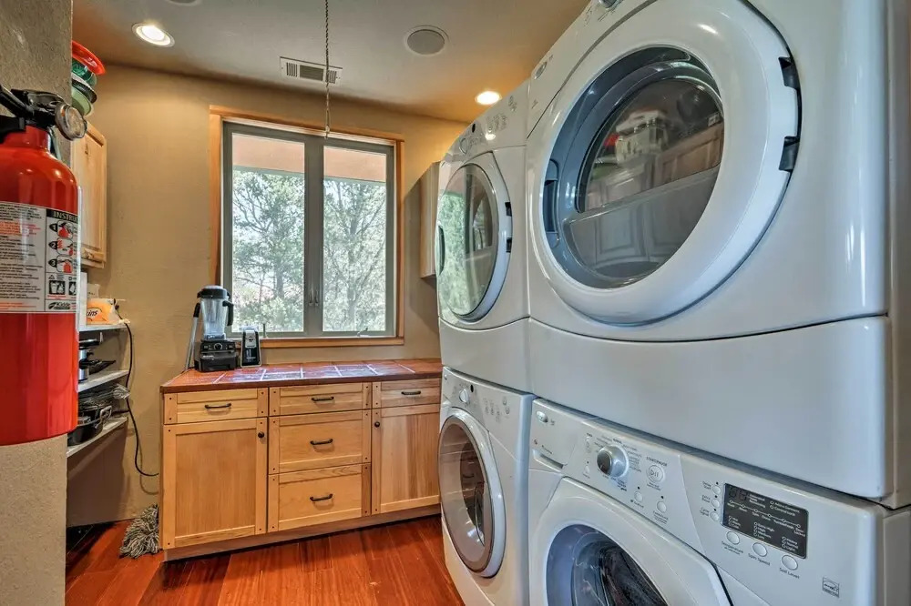 Large Ruidoso Home w/ Stunning Views & Hot Tub!
