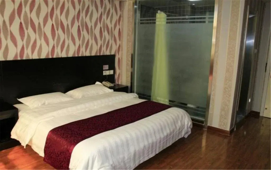 Heze E Home Business Hotel