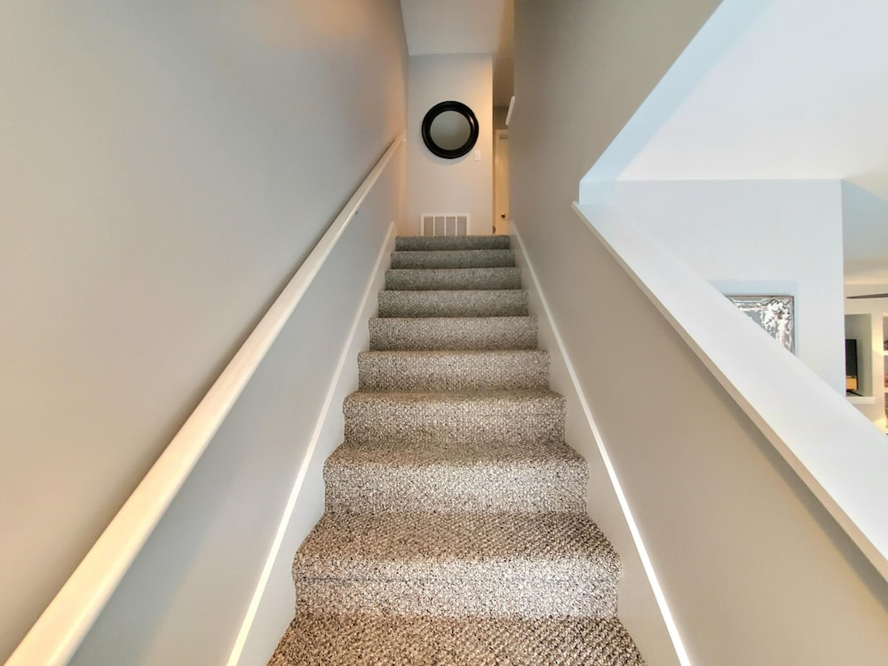 1 Ranked Condo w Pool Gym Gamer Room