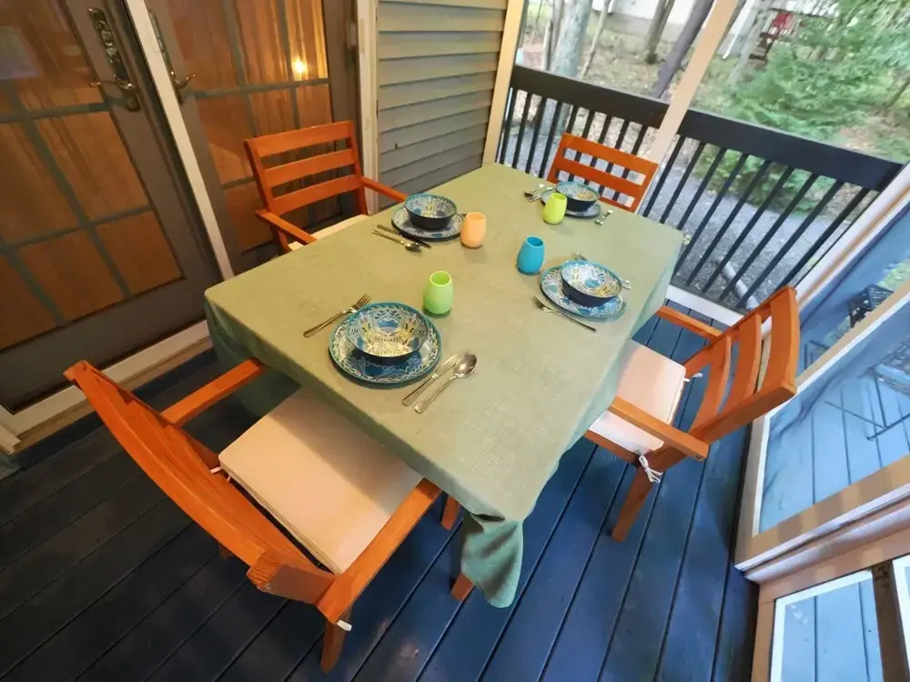 Pocono Lake Getaway Pool, Tennis, Skiing Nearby! 3 Bedroom Home by RedAwning