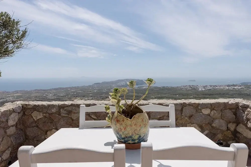 One Bedroom Apartment-sleeps 4 -sea View-parking