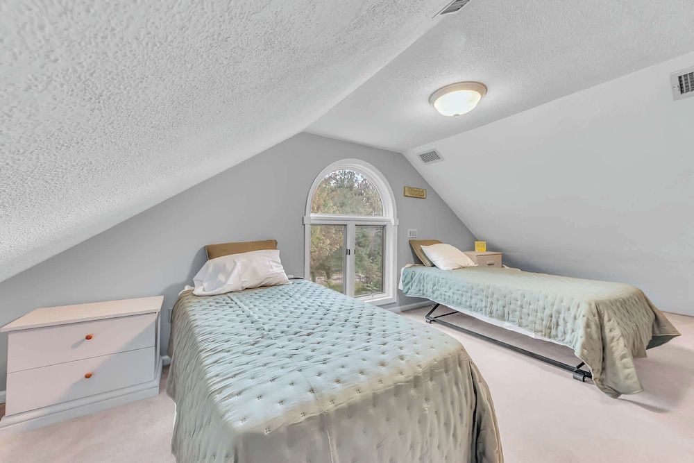 Large Family Friendly House on the Fairway Hideout