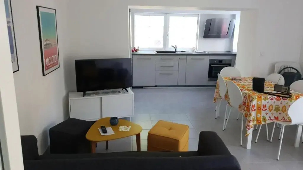 Agréable Appt 2 Chb, avec terrasse et jardinet privés- plage Pereire