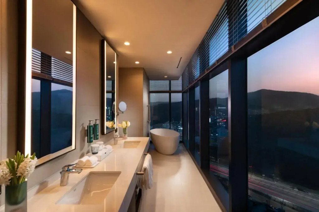 DoubleTree By Hilton Seoul Pangyo