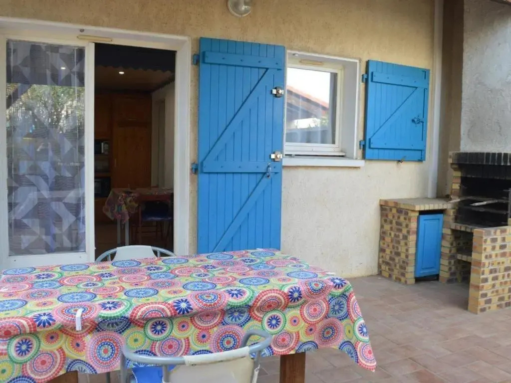 Maison Saint-Cyprien, 2 pièces, 6 personnes - FR-1-225D-95