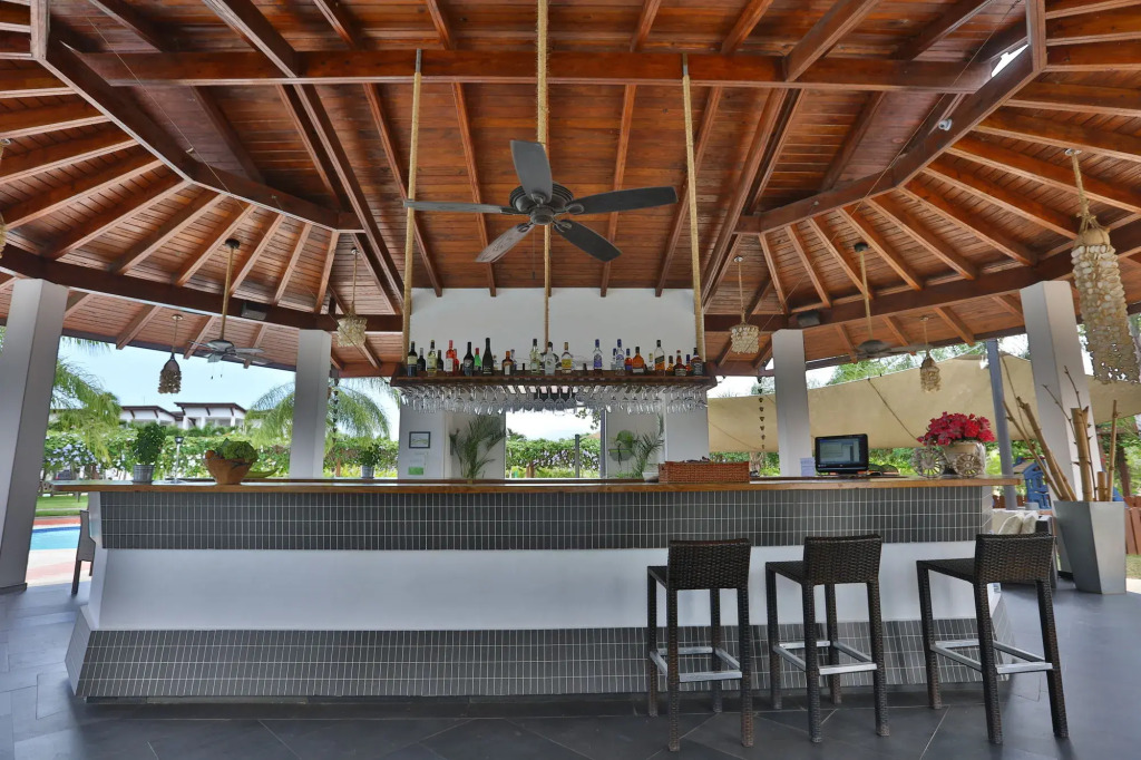 Sybaris Suites & Residences
