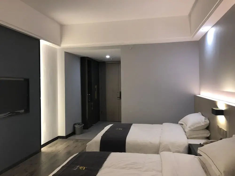 Heqi Hotel