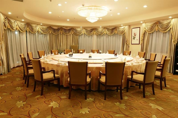 Central Business Hotel