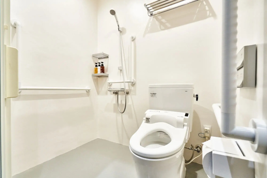 Хостел &And Hostel Hommachi East