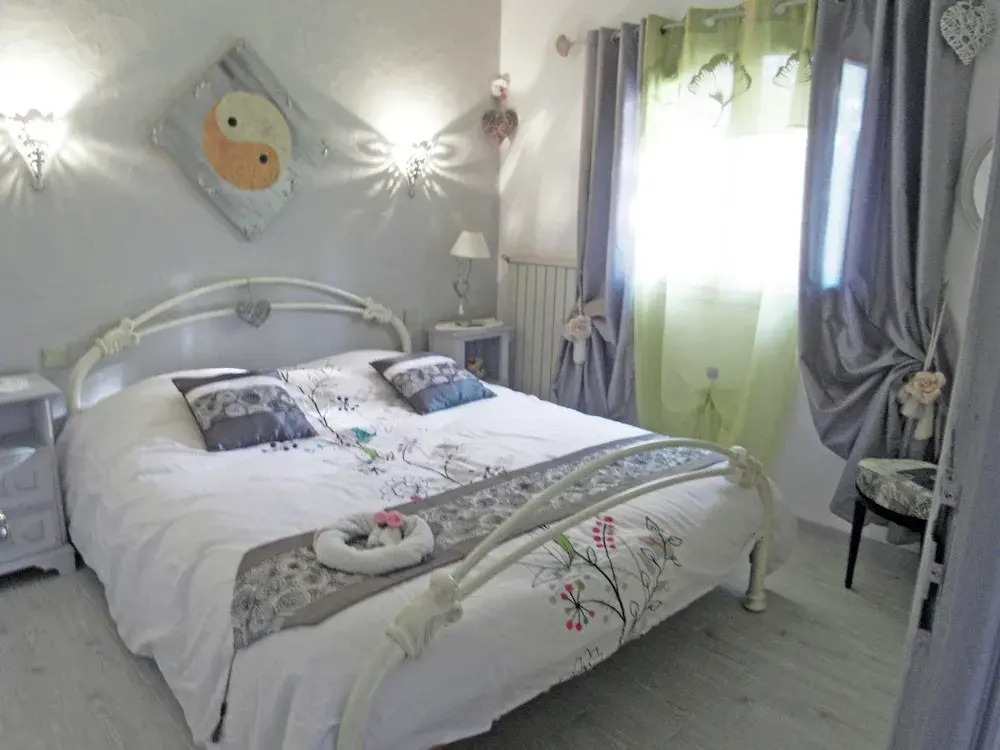 Cozy Holiday Home at Roquebrune-sur-argens With Pool
