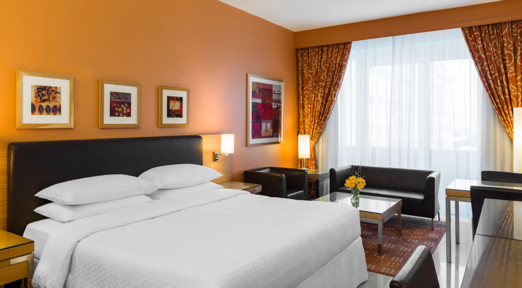 Отель Four Points by Sheraton Bur Dubai