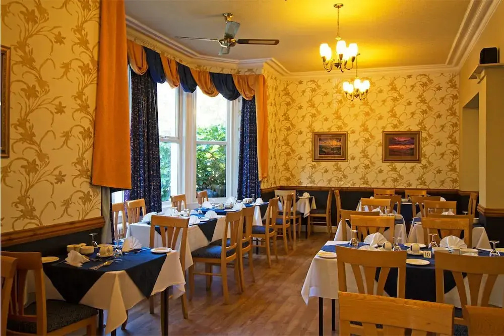 Evans Hotel