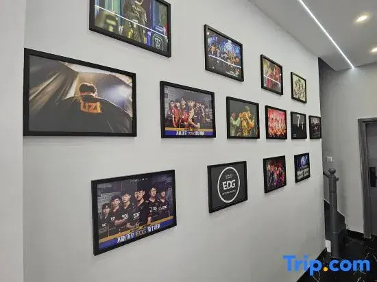 Sanya SOLOKING E-sports Hotel (Haitang Bay International Duty Free City)