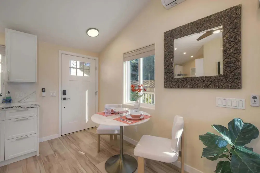 Monarch Cove - Unit C  For 4ppl