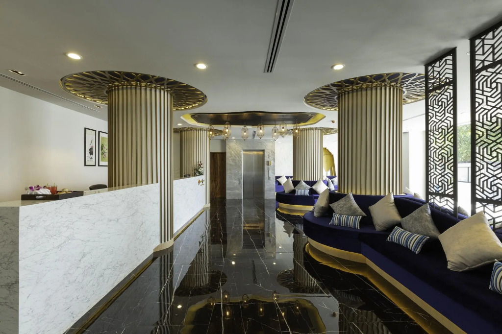Kana Triple L Hotel Phuket普吉岛卡娜3L酒店