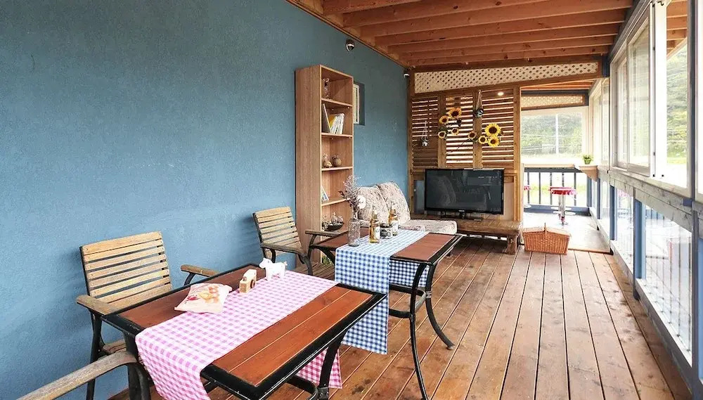 Favian Guest House