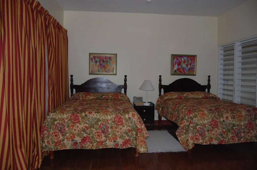 Inn at Shaw Park Gardens & Waterfalls