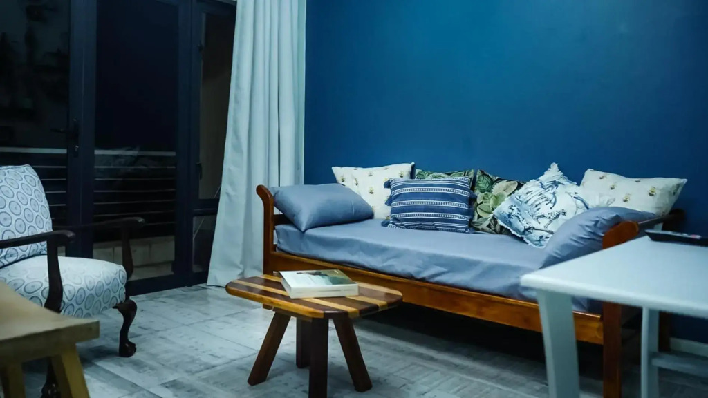 1-bedroom apartment with secure basement parking