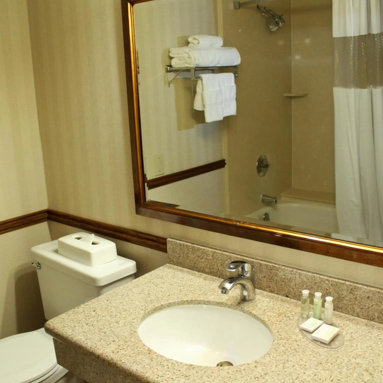 University Square Hotel