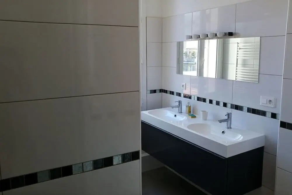 Beautiful 2-room apartment-Downtown/Cours Julien