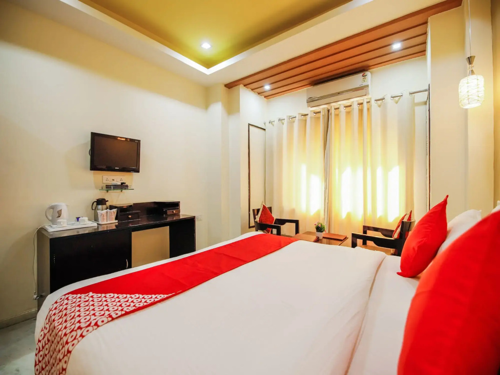 OYO 24266 Hotel Gazebo
