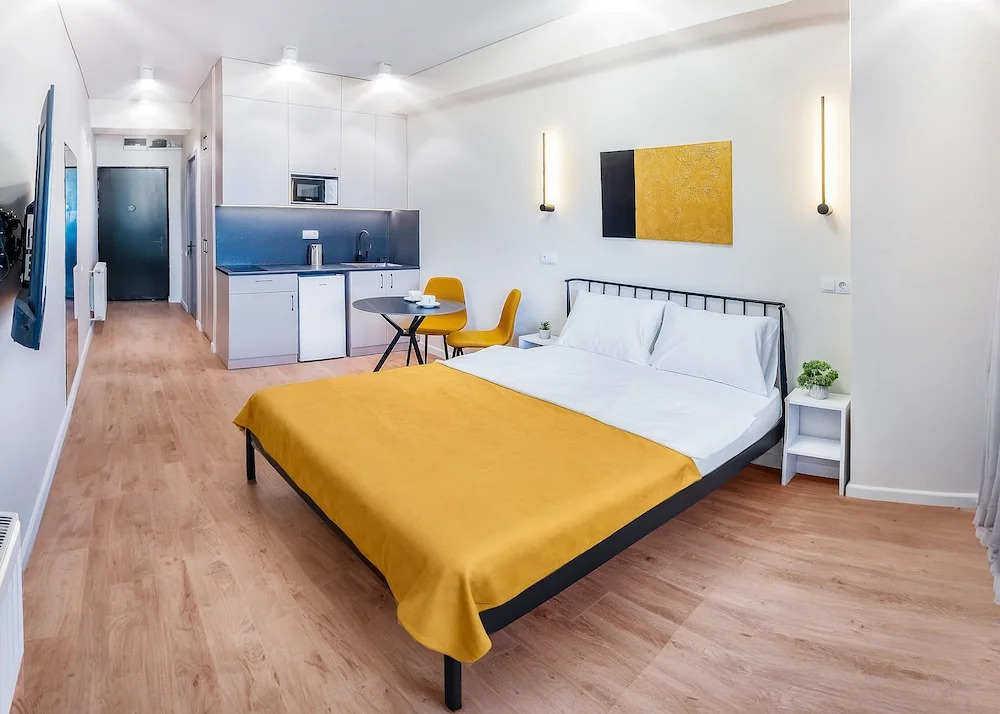 HB apartments University
