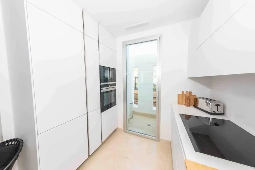 New Top Townhouse With Private Pool/4Bdr/3.5Bath
