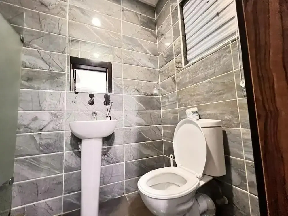 Ace Apartment