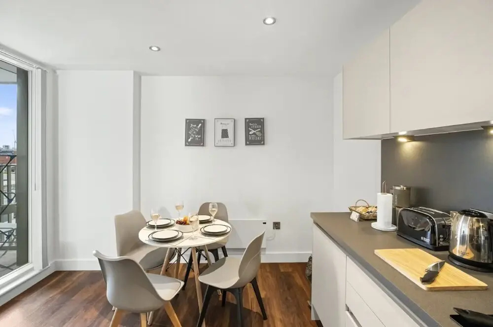 Inviting 2-bed Apartment in Manchester