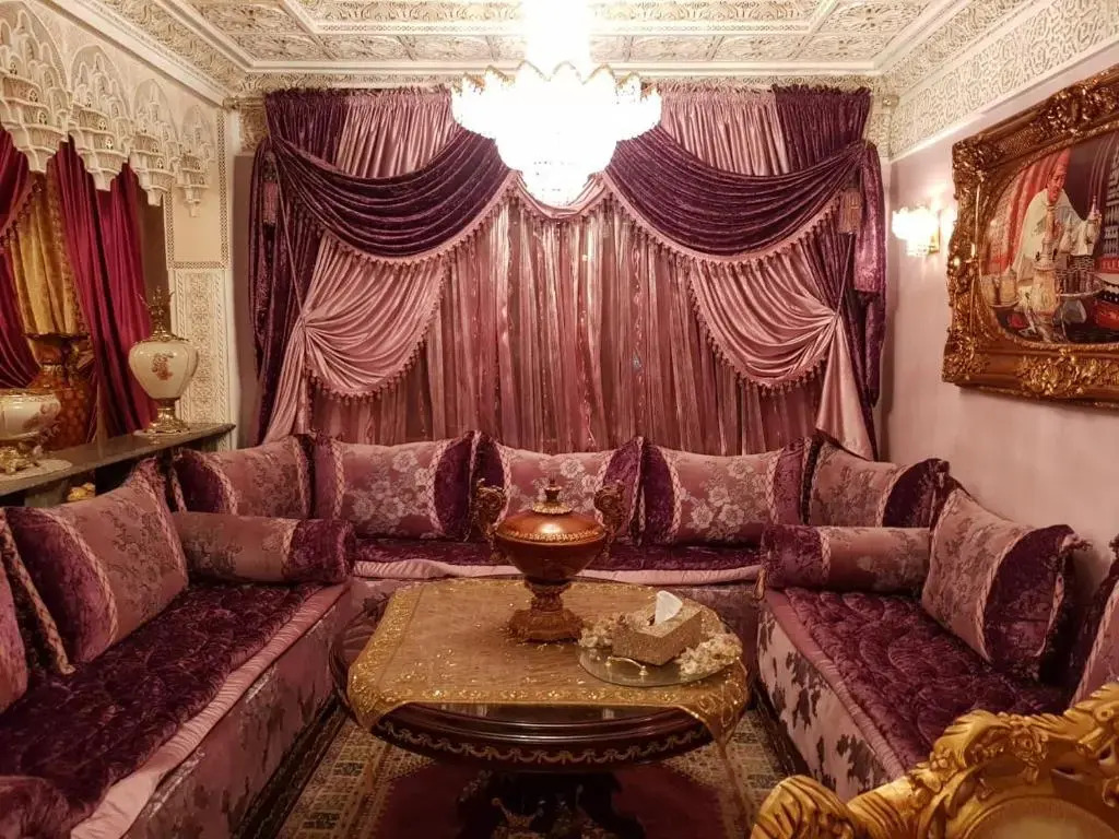 Studio tour hassan