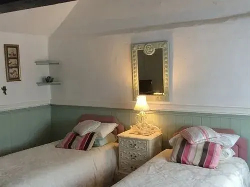 The White Horse Crostwick