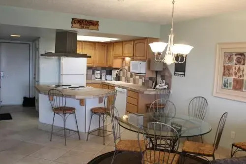 Island House Condominiums