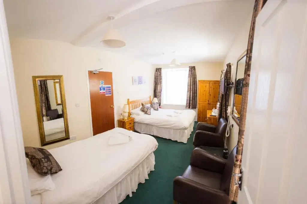 Queensbridge Hotel