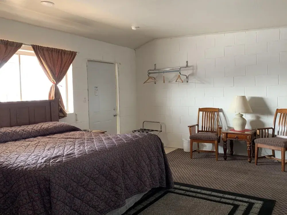 Thunderbird Motel