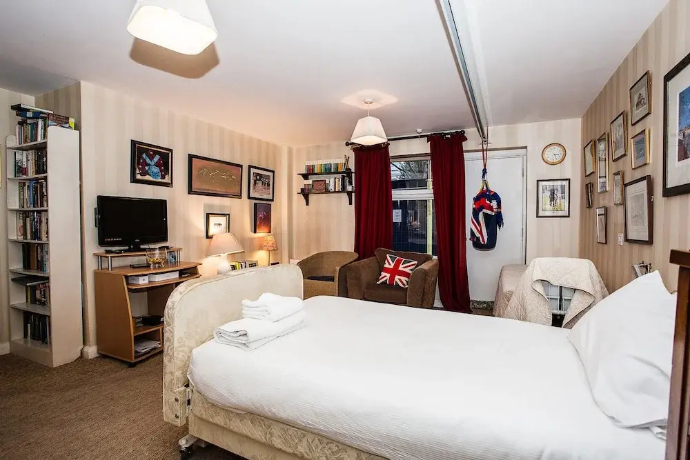 Gorgeous Spacious 3 Bed Apartment in Clapham