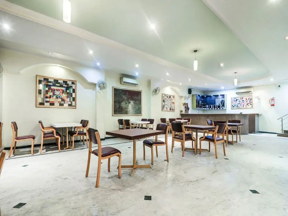 OYO Rooms Mansarovar Metro Station